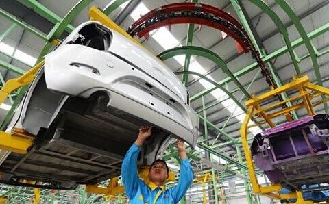 中国汽车工业协会：10月，汽车产销量累计同比双双微幅齐跌，新能源汽车成唯一亮点   