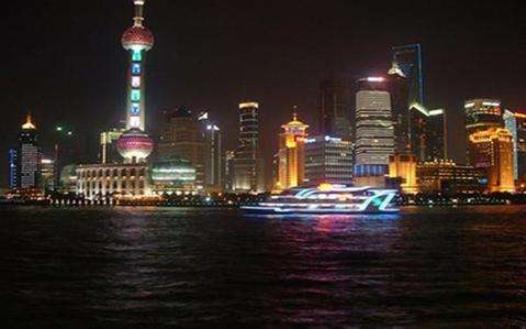 2018年上海旅游业增加值为2078.64亿元人民币，占全市GDP比重为6.4%